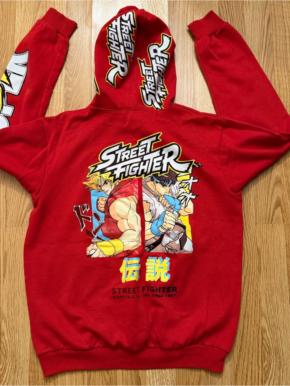 Street Fighter Capcom Red Hoodie Ken vs. Ryu Graphic 90’s Gamer